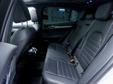 Alfa Romeo Stelvio 2.2 Diésel 154kW (210CV) Veloce Q4