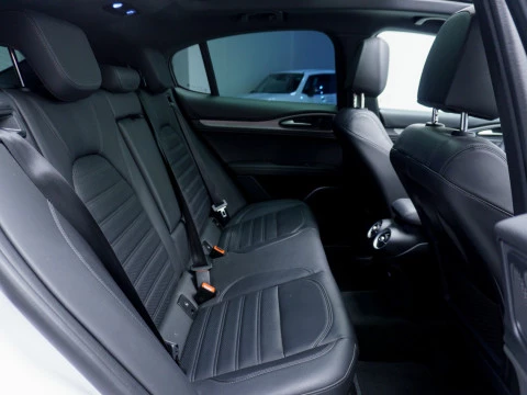 Alfa Romeo Stelvio 2.2 Diésel 154kW (210CV) Veloce Q4