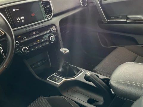 Kia Sportage 1.6 MHEV Concept 100kW (136CV) 4x2