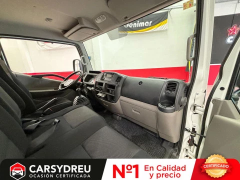 Nissan NT400 28.13/1 Básico R Cabina Abat Corta
