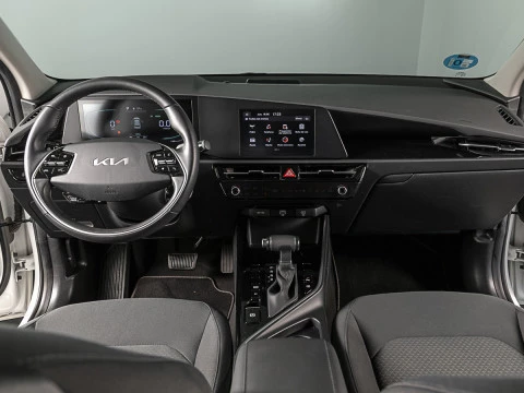 Kia Niro 1.6 GDi PHEV 104kW (141CV) Concept