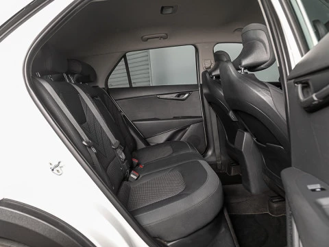 Kia Niro 1.6 GDi PHEV 104kW (141CV) Concept