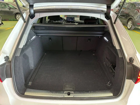 Audi A4 Avant S line 30 TDI 100 kW (136 CV) S tronic