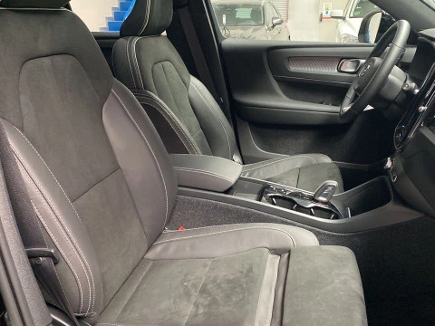 Volvo XC40 1.5 T5 RECHARGE R-DESIGN DCT 5P
