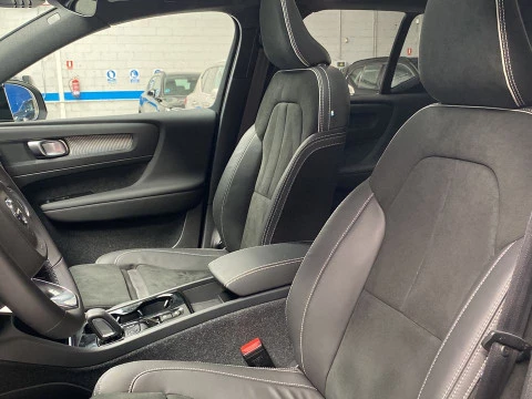 Volvo XC40 1.5 T5 RECHARGE R-DESIGN DCT 5P