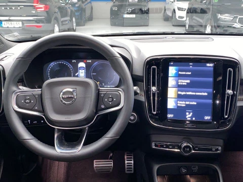 Volvo XC40 1.5 T5 RECHARGE R-DESIGN DCT 5P