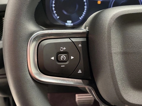 Volvo XC40 1.5 T5 RECHARGE R-DESIGN DCT 5P