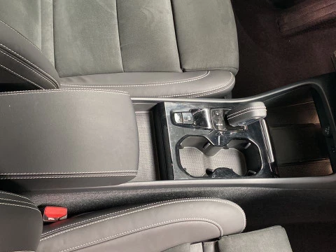 Volvo XC40 1.5 T5 RECHARGE R-DESIGN DCT 5P