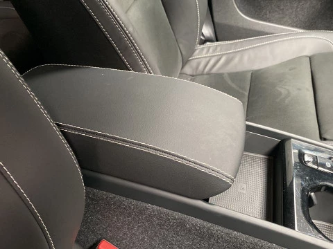 Volvo XC40 1.5 T5 RECHARGE R-DESIGN DCT 5P