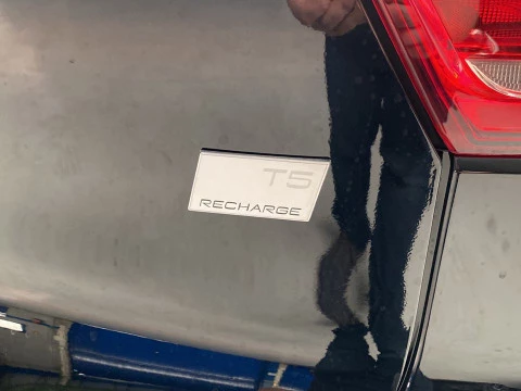 Volvo XC40 1.5 T5 RECHARGE R-DESIGN DCT 5P