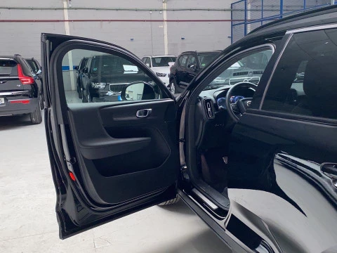 Volvo XC40 1.5 T5 RECHARGE R-DESIGN DCT 5P