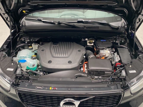 Volvo XC40 1.5 T5 RECHARGE R-DESIGN DCT 5P