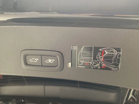 Volvo XC40 1.5 T5 RECHARGE R-DESIGN DCT 5P