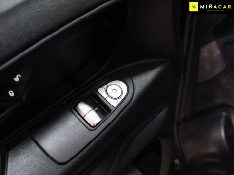 Mercedes-Benz Vito 114 CDI Tourer Pro Larga AT 100 kW (136 CV)