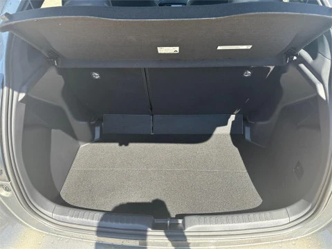 Toyota Yaris 5 Puertas Style 120H Automático (e-CVT)