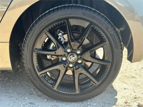 Toyota Yaris 5 Puertas Style 120H Automático (e-CVT)