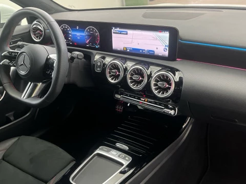 Mercedes-Benz Clase A 200 Compacto