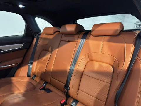 Jaguar F-Pace 2.0D I4 204PS AWD Auto MHEV R-Dynamic S 150Kw