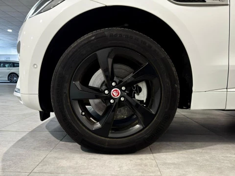 Jaguar F-Pace 2.0D I4 204PS AWD Auto MHEV R-Dynamic S 150Kw