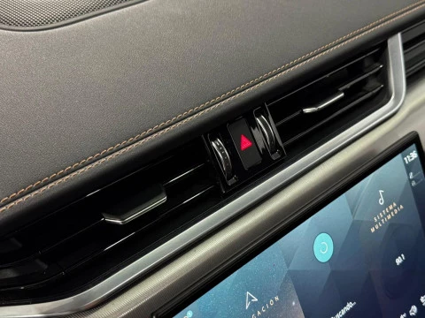 Jaguar F-Pace 2.0D I4 204PS AWD Auto MHEV R-Dynamic S 150Kw