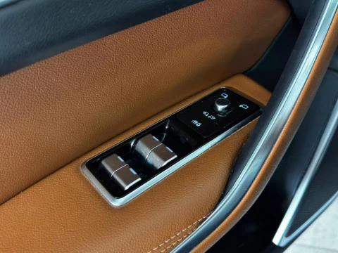 Jaguar F-Pace 2.0D I4 204PS AWD Auto MHEV R-Dynamic S 150Kw