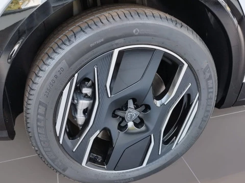 Peugeot e-3008 GT Eléctrico 157kW