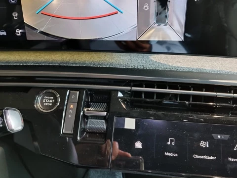 Peugeot e-3008 GT Eléctrico 157kW