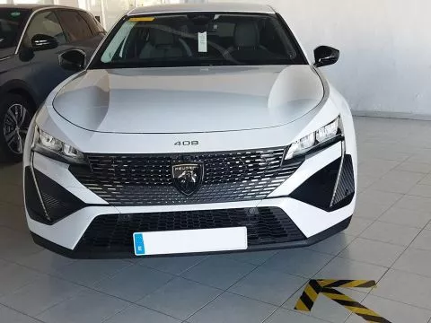 Peugeot 408 1.2 MHEV 145CV E-DCS6 ALLURE 5P Peugeot 408 1.2 MHEV 145CV E-DCS6 ALLURE 5P