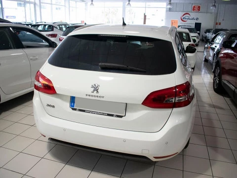 Peugeot 308 fam. 1.2 PURETECH 96KW STYLE SW 5P