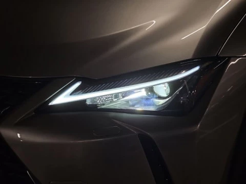 Lexus UX 2.0 250h Business