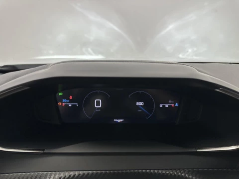 Peugeot 2008 Allure Gasolina 100 S&S 6 Vel. MAN