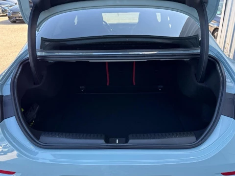Mercedes-Benz CLA  250+ con tecnologia EQ
