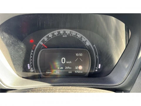 Toyota Aygo X Cross Play MT