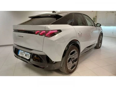 Peugeot e-3008 GT Eléctrico 157kW