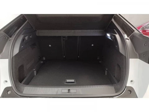 Peugeot e-3008 GT Eléctrico 157kW