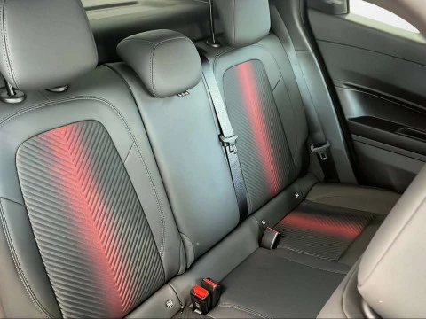 Alfa Romeo Junior Elettrica 115kW (156CV)