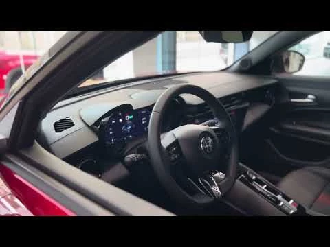 Alfa Romeo Junior Elettrica 115kW (156CV)