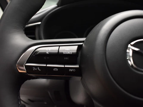 Mazda CX-30 e-SKYACTIV X MHEV 137kW Centre-Line