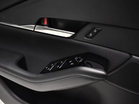 Mazda CX-30 e-SKYACTIV X MHEV 137kW Centre-Line