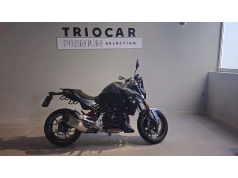 BMW Motorrad F 900 R Roadster / Naked Bike