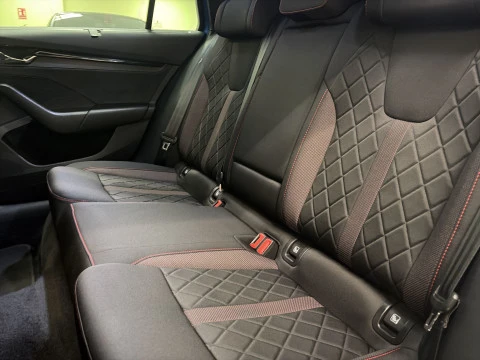 Skoda Octavia 1.4 TSI PHEV 180 kW (245 CV) DSG RS