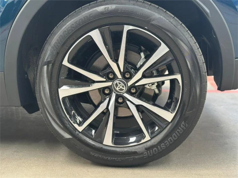 Toyota C-HR - Advance Hybrid 140