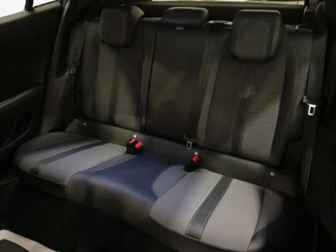 Peugeot 2008 Allure Pack BlueHDI 130 S&S EAT8