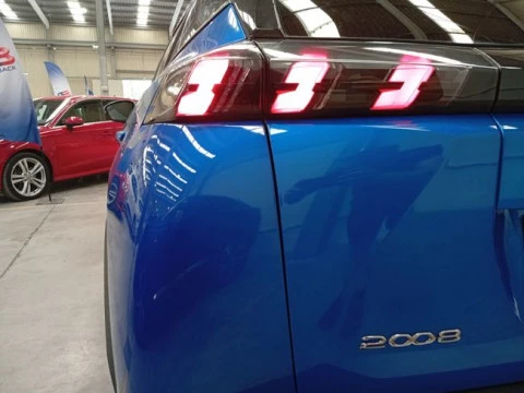 Peugeot 2008 Allure Pack BlueHDI 130 S&S EAT8