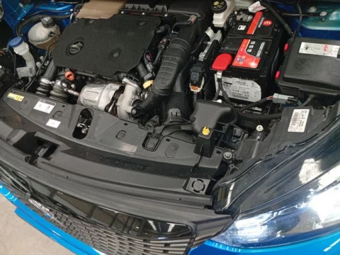 Peugeot 2008 Allure Pack BlueHDI 130 S&S EAT8