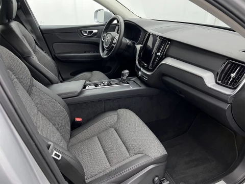 Volvo XC60 2.0 T6 AWD Recharge Core Auto