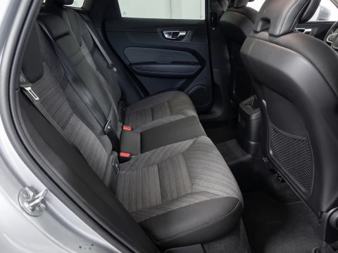 Volvo XC60 2.0 T6 AWD Recharge Core Auto