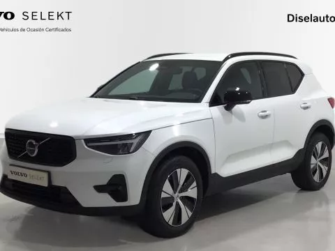 Volvo XC40 2.0 B3 G Plus Dark Auto