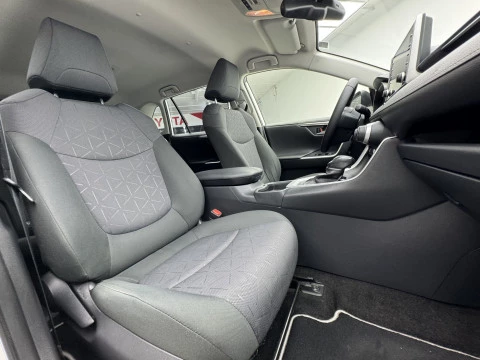 Toyota Rav4 2.5l 220H Advance
