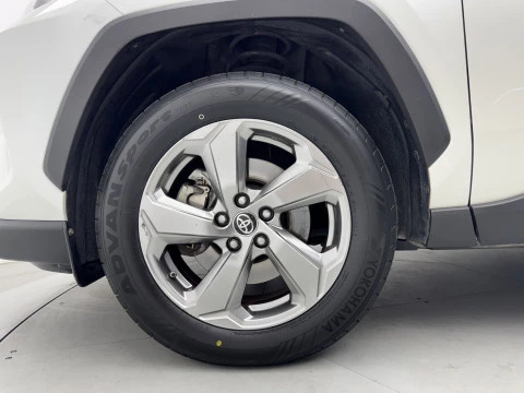 Toyota Rav4 2.5l 220H Advance